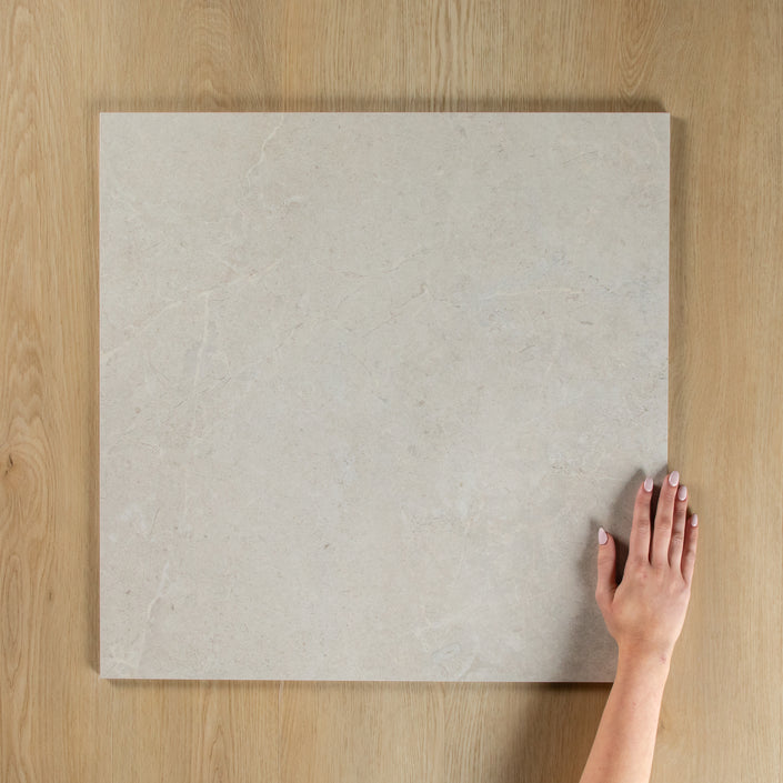 Julius Warm White Honed