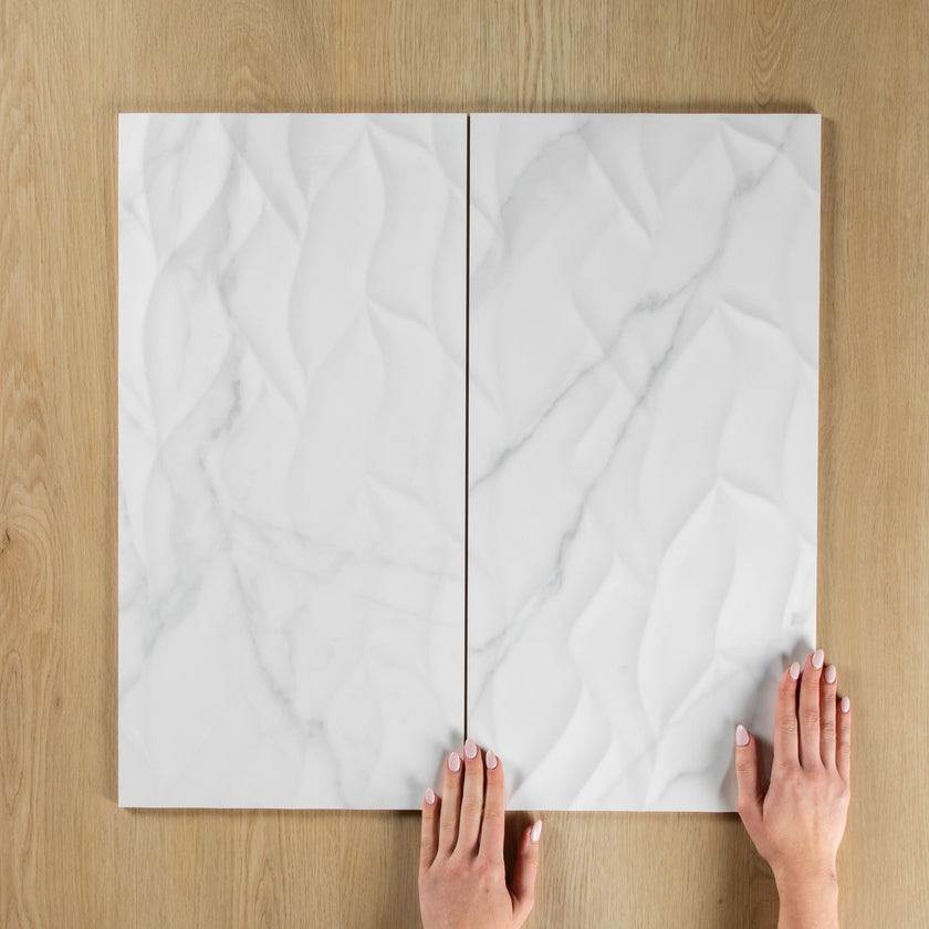 Light Calacatta Gloss Wave Feature