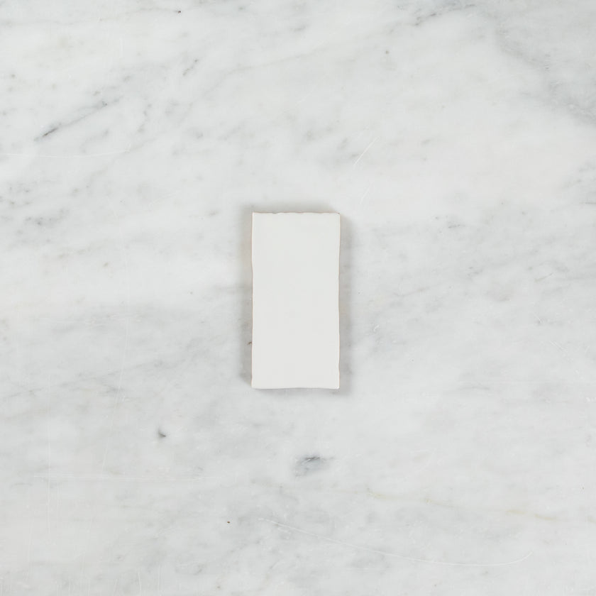 Noosa White Gloss Wave