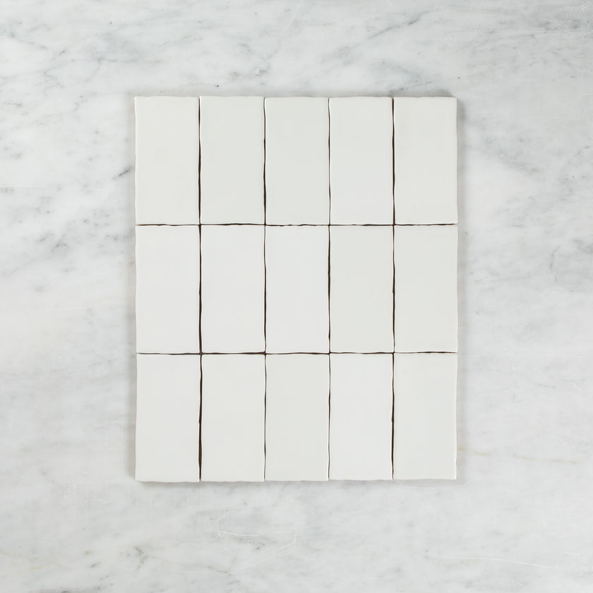 Noosa White Gloss Wave