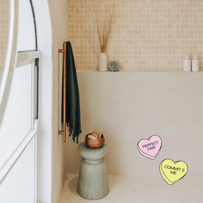 Travertine Cross Cut Cream + Mini Arch Mosaic Travertine