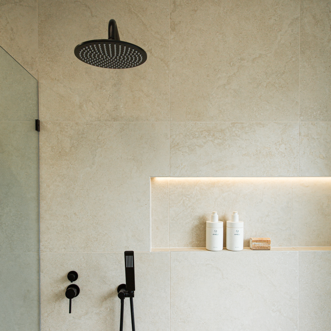 Travertine Cross Cut White In Out