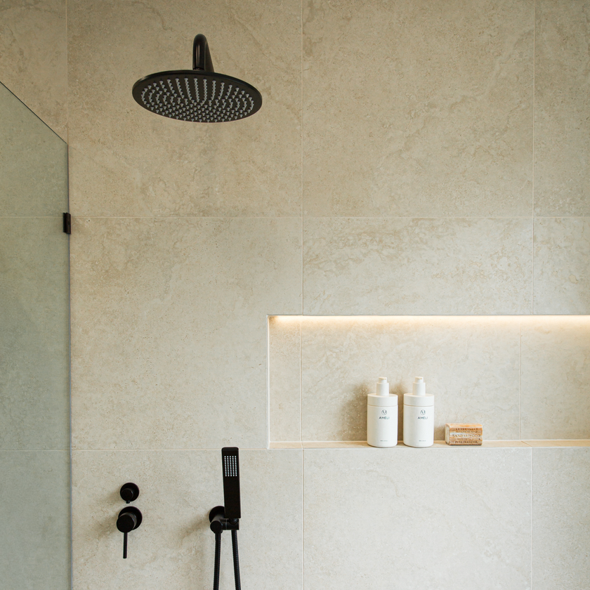 Travertine Cross Cut White In Out