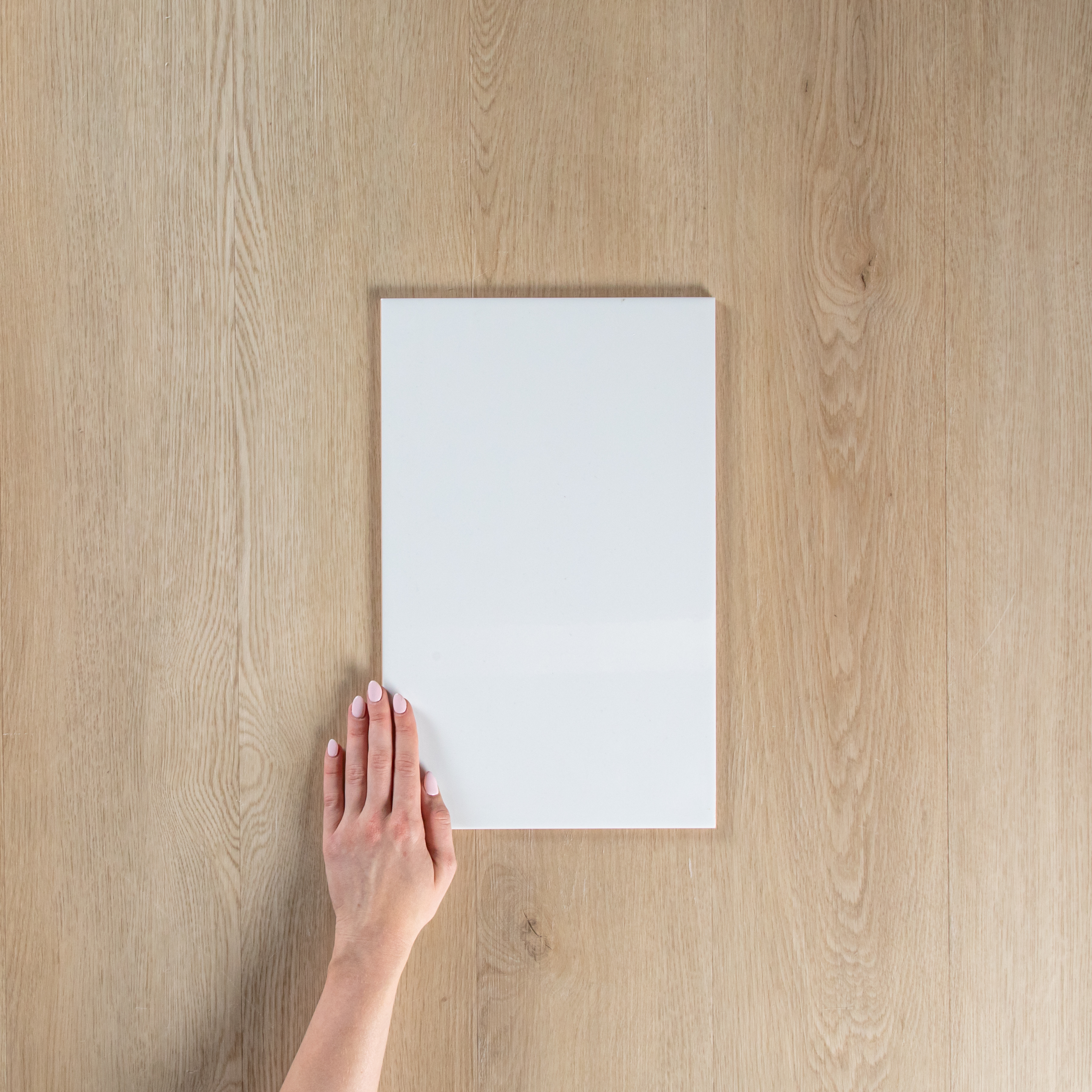 White Gloss Pressed Edge