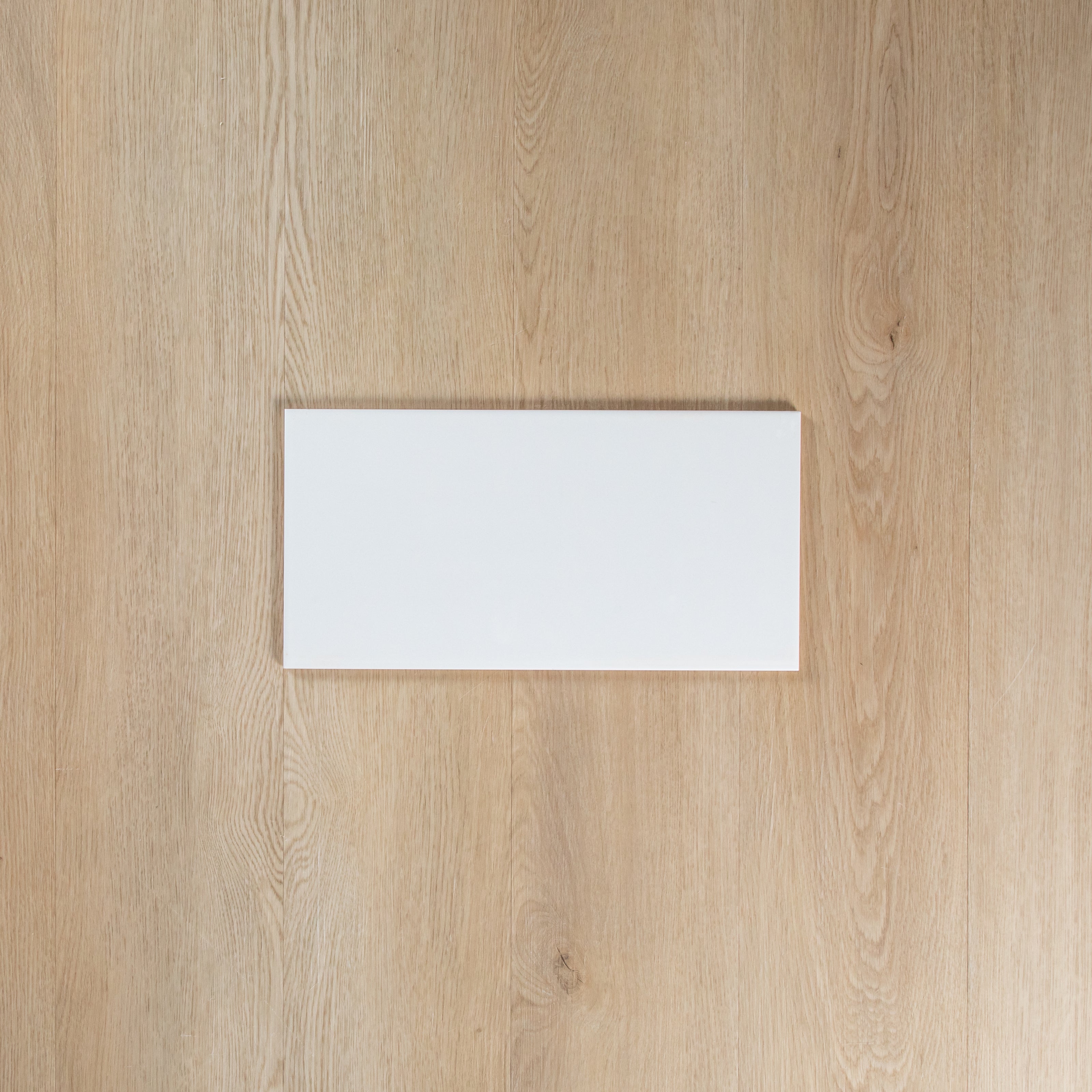 White Gloss Pressed Edge